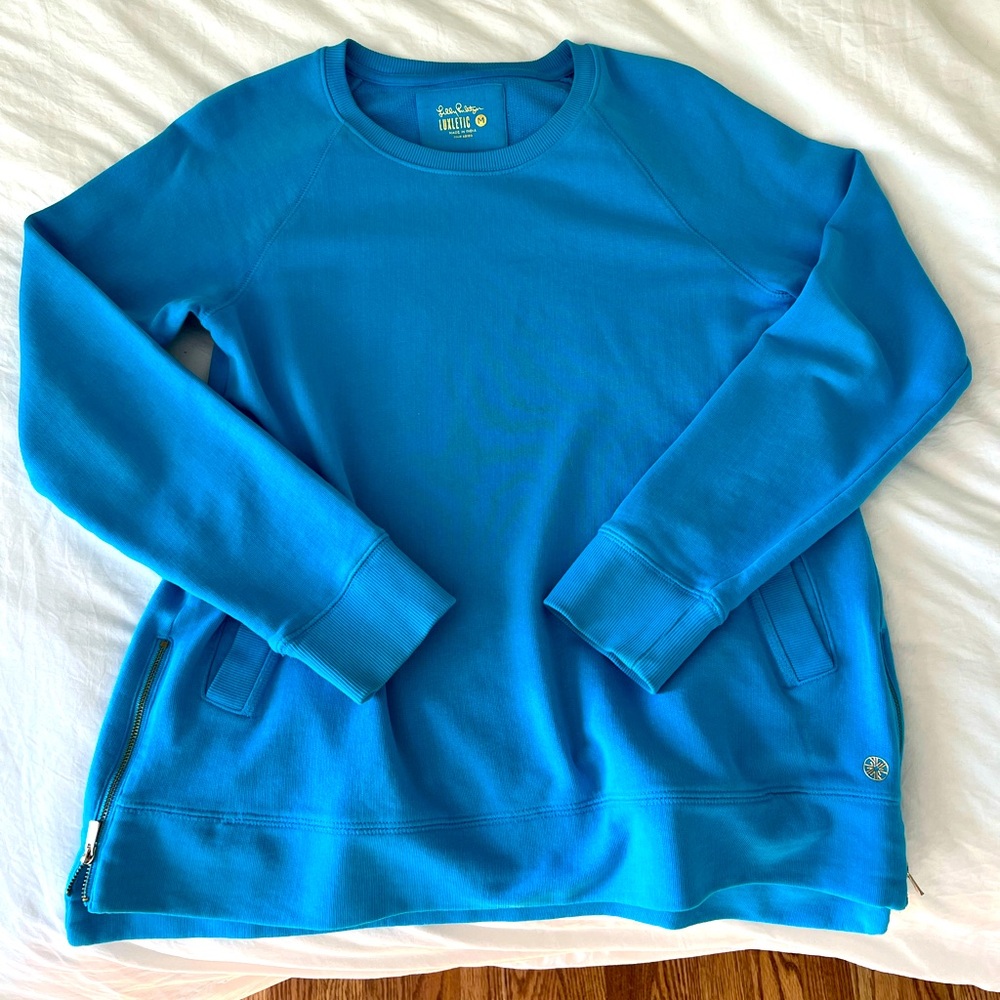 Lilly Pulitzer Luxletic Beach Comber Pullover Blue M